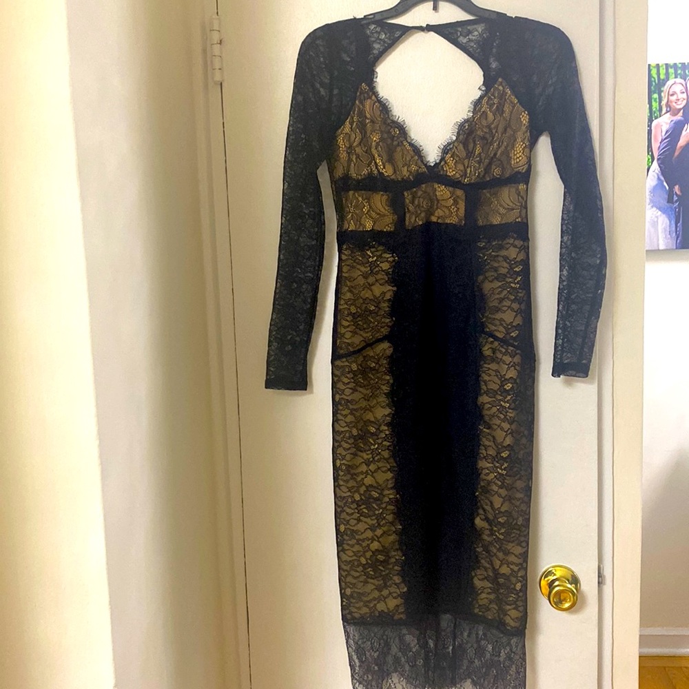 Lace midi dress